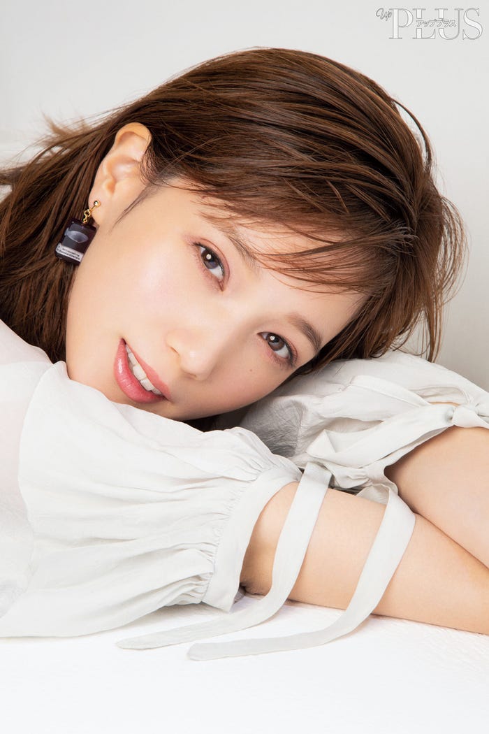 本田翼/「up PLUS」6月号(画像提供:アップマガジン)