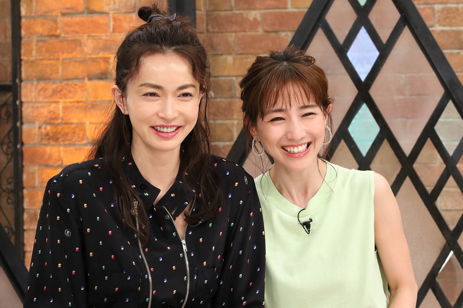 長谷川京子、田中みな実（C）カンテレ