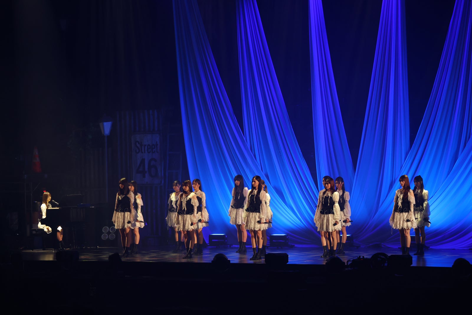 （C）乃木坂46LLC