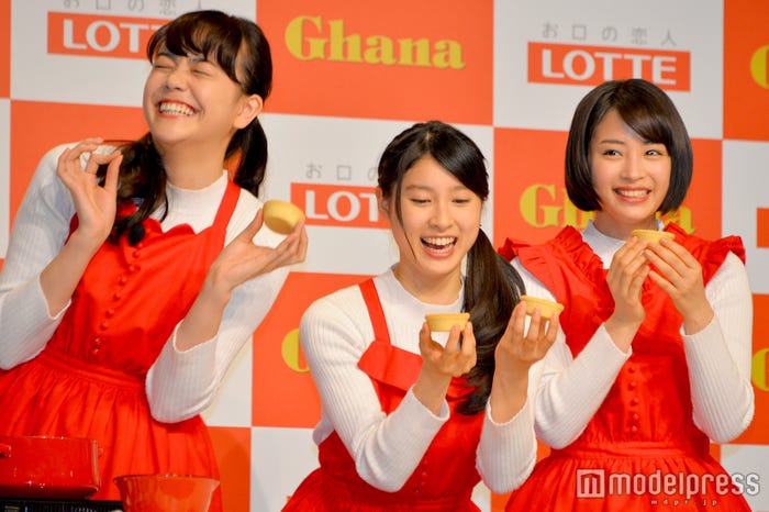 松井愛莉、土屋太鳳、広瀬すず (C)モデルプレス