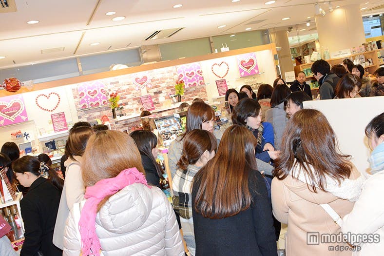 お気に入りのチョコ探しに夢中