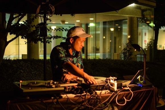 DJによる音楽は都合によりBGMに変更になる場合もあり／画像提供：シェラトン・グランデ・トーキョーベイ・ホテル