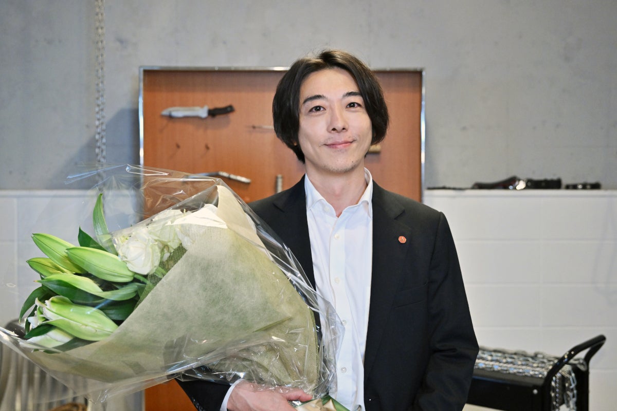 高橋一生「インビジブル」笑顔でクランクアップ「ありがとうという気持ちしかございません」