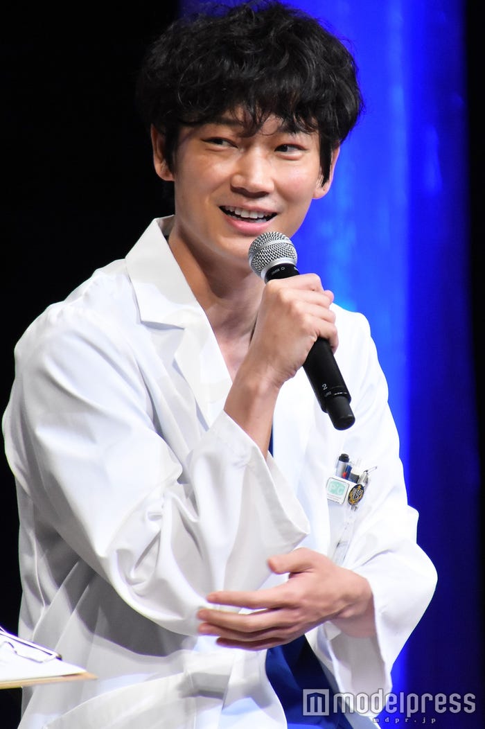 綾野剛(C)モデルプレス
