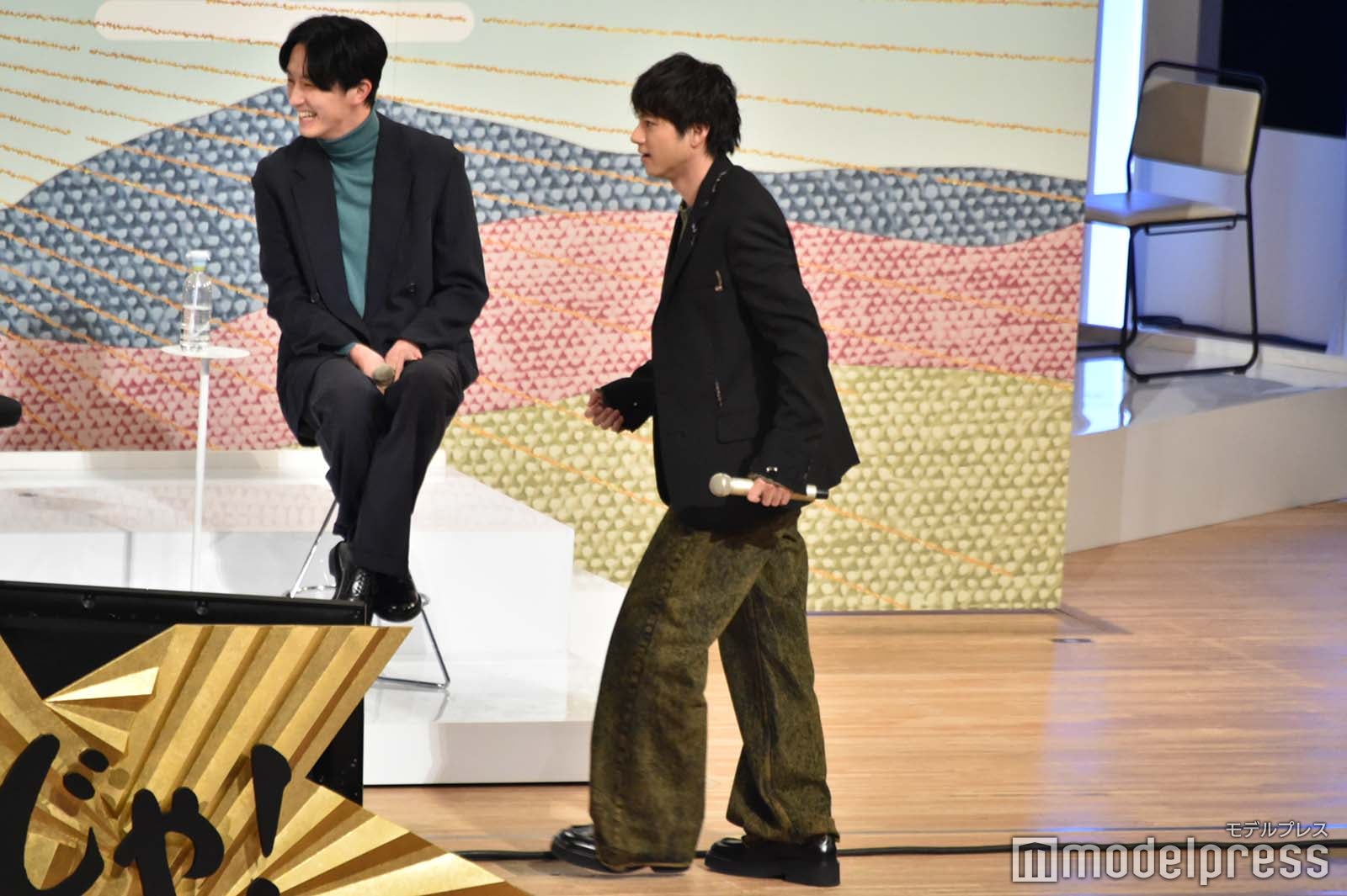 自分のファンかと思いきや松本潤のファンで思わず立ち上がる山田裕貴（C）モデルプレス