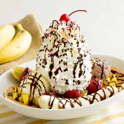 バナナスプリットパンケーキ/画像提供:EGGS ‘N THINGS JAPAN株式会社