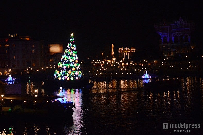 夜のメディテレーニアンハーバー