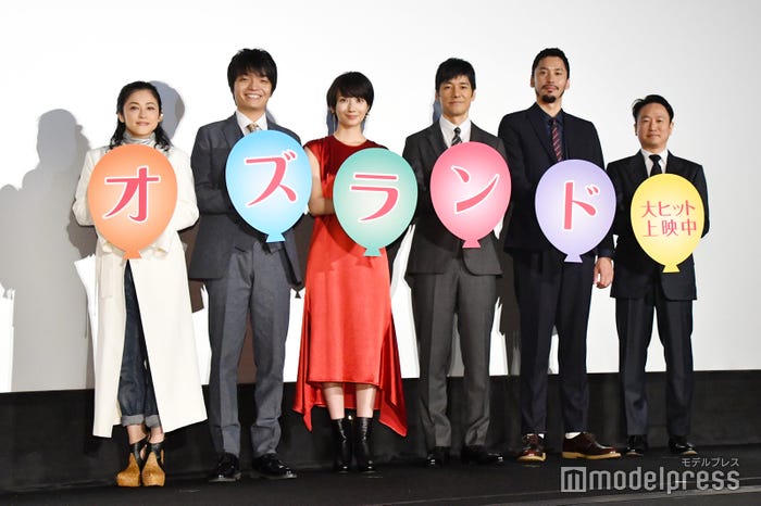 左から:濱田マリ、岡山天音、波瑠、西島秀俊、深水元基、波多野貴文監督 (C)モデルプレス