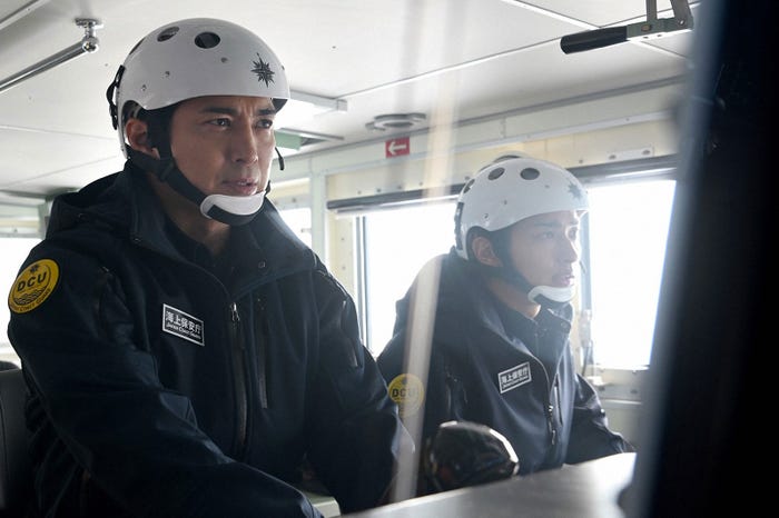 高橋光臣、横浜流星/「DCU」第3話より(C)TBS