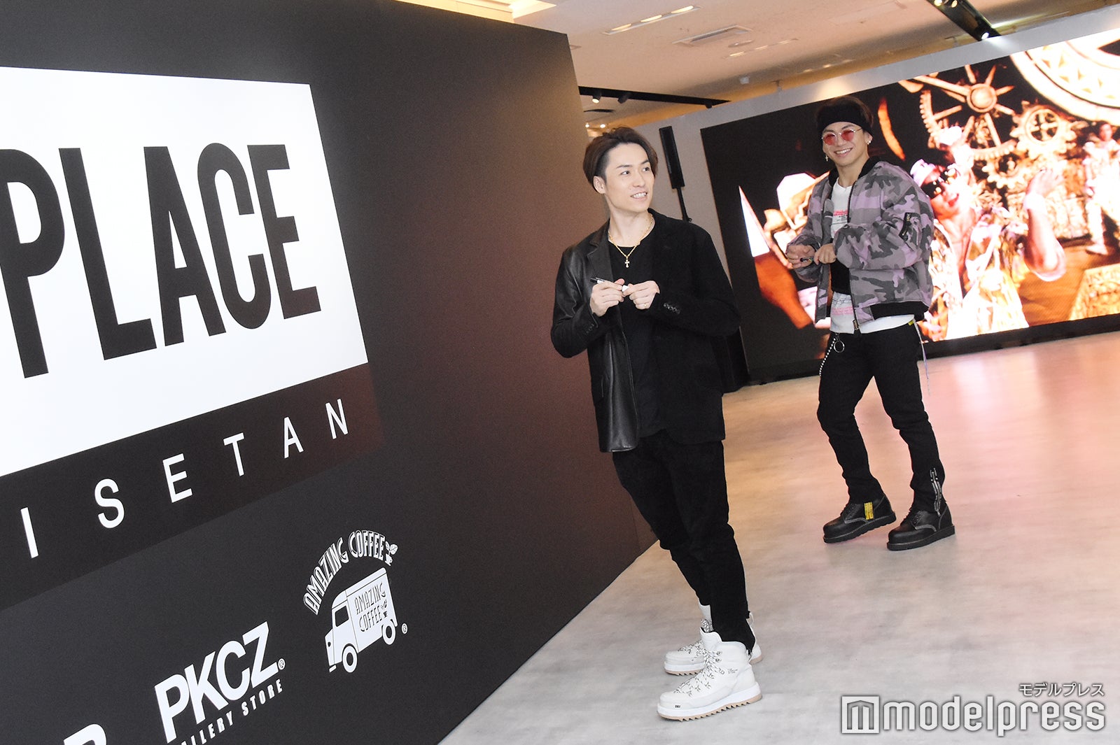 （左から）TETSUYA、NAOTO （C）モデルプレス