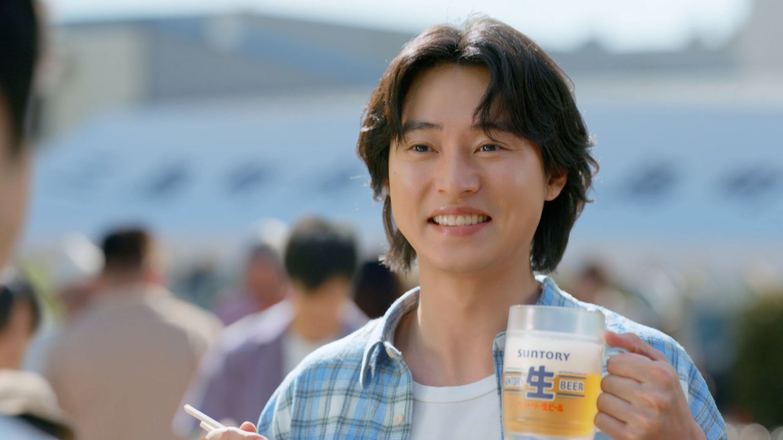 山崎賢人／新TVCM「生奉行」篇より（提供写真）