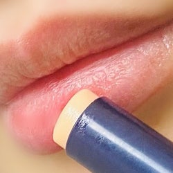 実はトラブルだらけ…!マスクの下の唇ケアテク3選