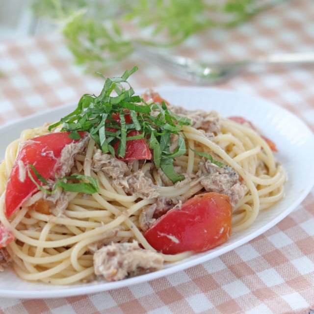 成城石井マリネの素を使ったトマトとサバ缶の冷製パスタ