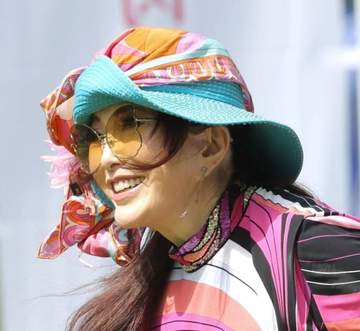 衝撃うわっ！叶美香、凄いウェアでゴルフ場に現れた 高級＆ド派手レベルが異次元 超久々のイベント参加