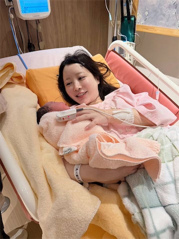 ふくれな、第1子女児の出産を報告「2912gの元気な女の子です」夫・がーどまんとの3ショットも