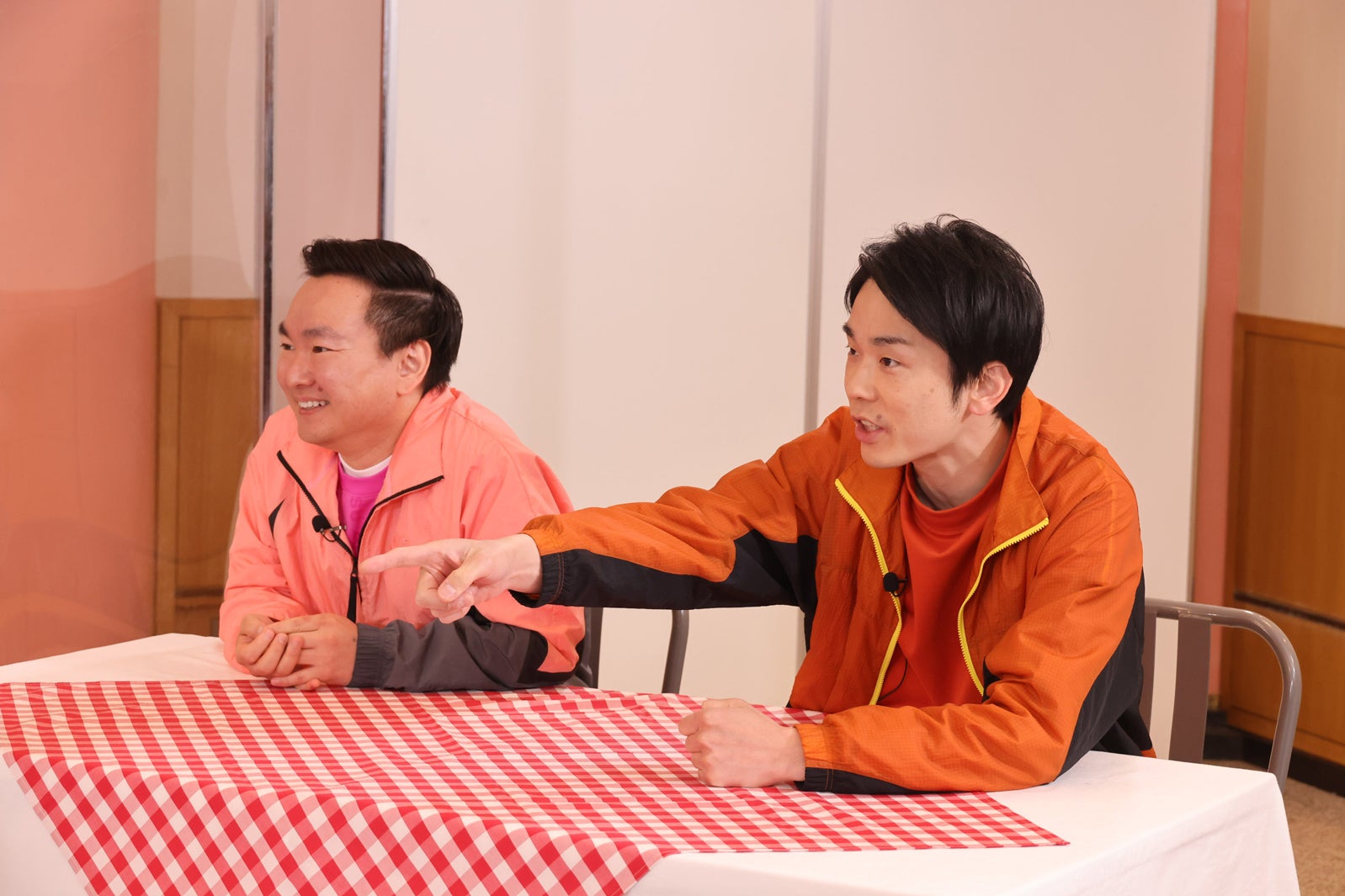 かまいたち（山内健司、濱家隆一）（C）カンテレ