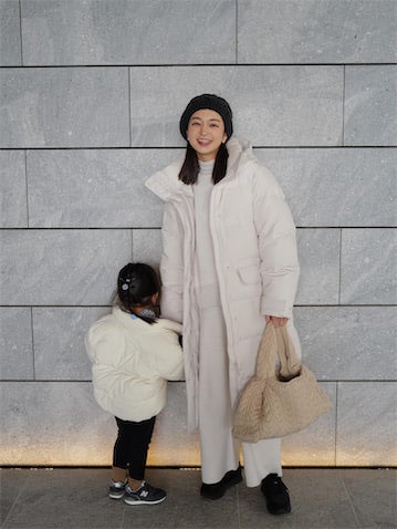 第二子妊娠中の35歳元日テレアナ、3歳娘と“お揃い”ホワイトコーデ披露「相変わらずオサレ」