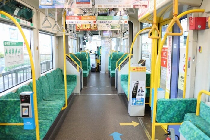 Green mover LEXの車内