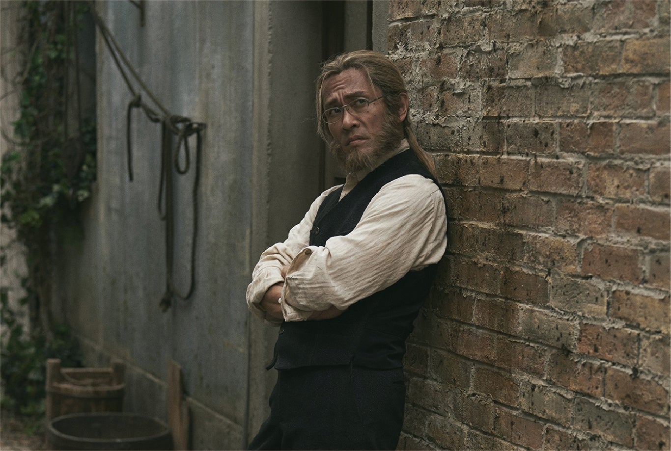 内野聖陽 （C）2022 映画「鋼の錬金術師2＆3」製作委員会