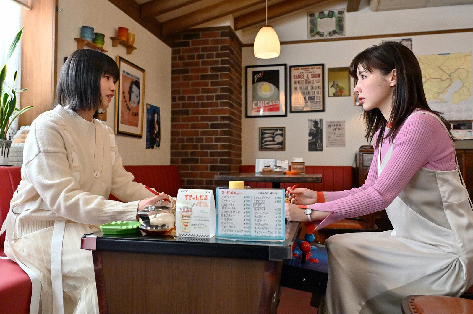 河合優実、仲里依紗「不適切にもほどがある！」最終話より（C）TBS