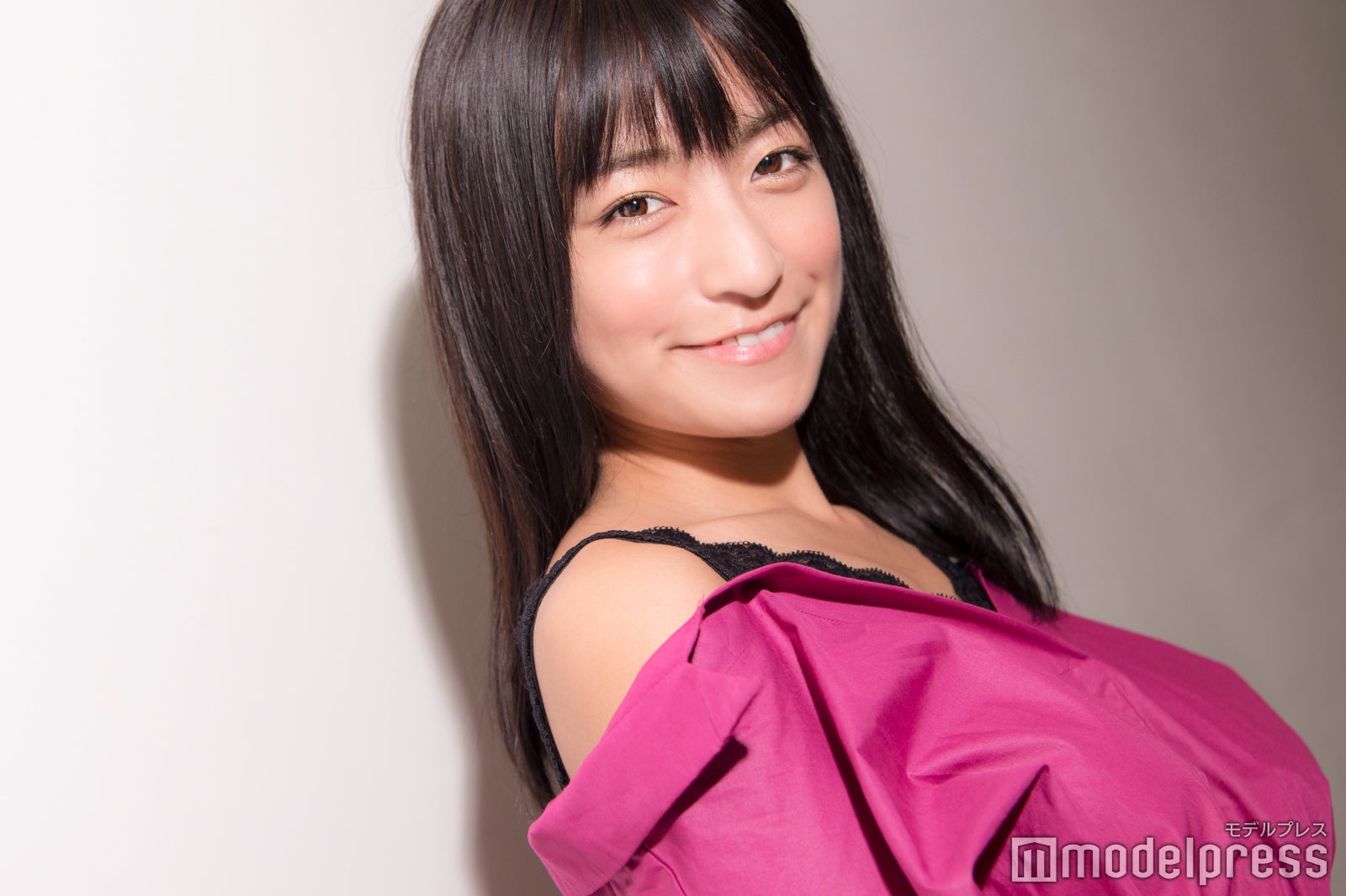 ☆HOSHINO（C）モデルプレス