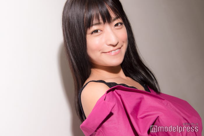 ☆HOSHINO(C)モデルプレス