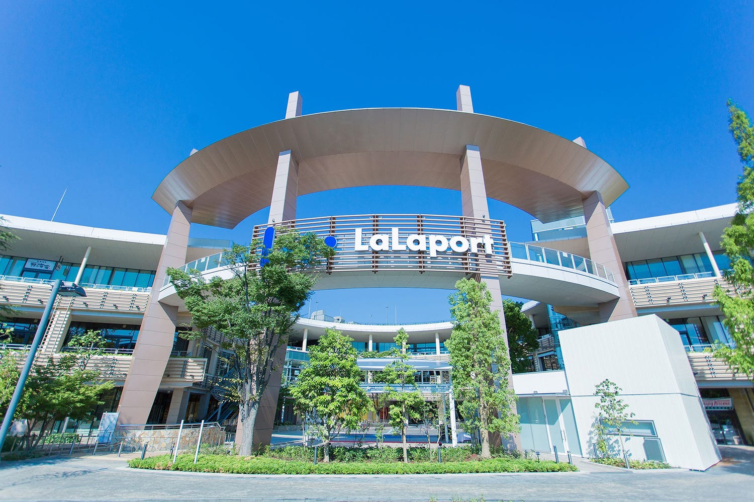 ららぽーと横浜、6年ぶり大規模リニューアル 台湾スイーツやミシュランうどん店など初出店