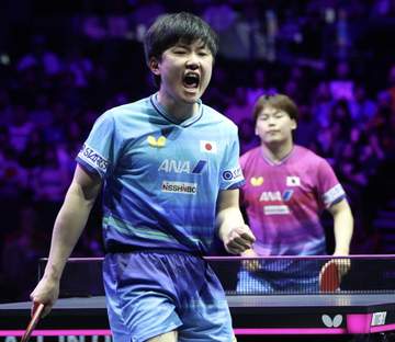 張本智和が示したエースの意地 準決勝で松島に圧勝「負けたら完全に2番になるプレッシャーがあった」 世界ランクを抜かされた悔しさバネに