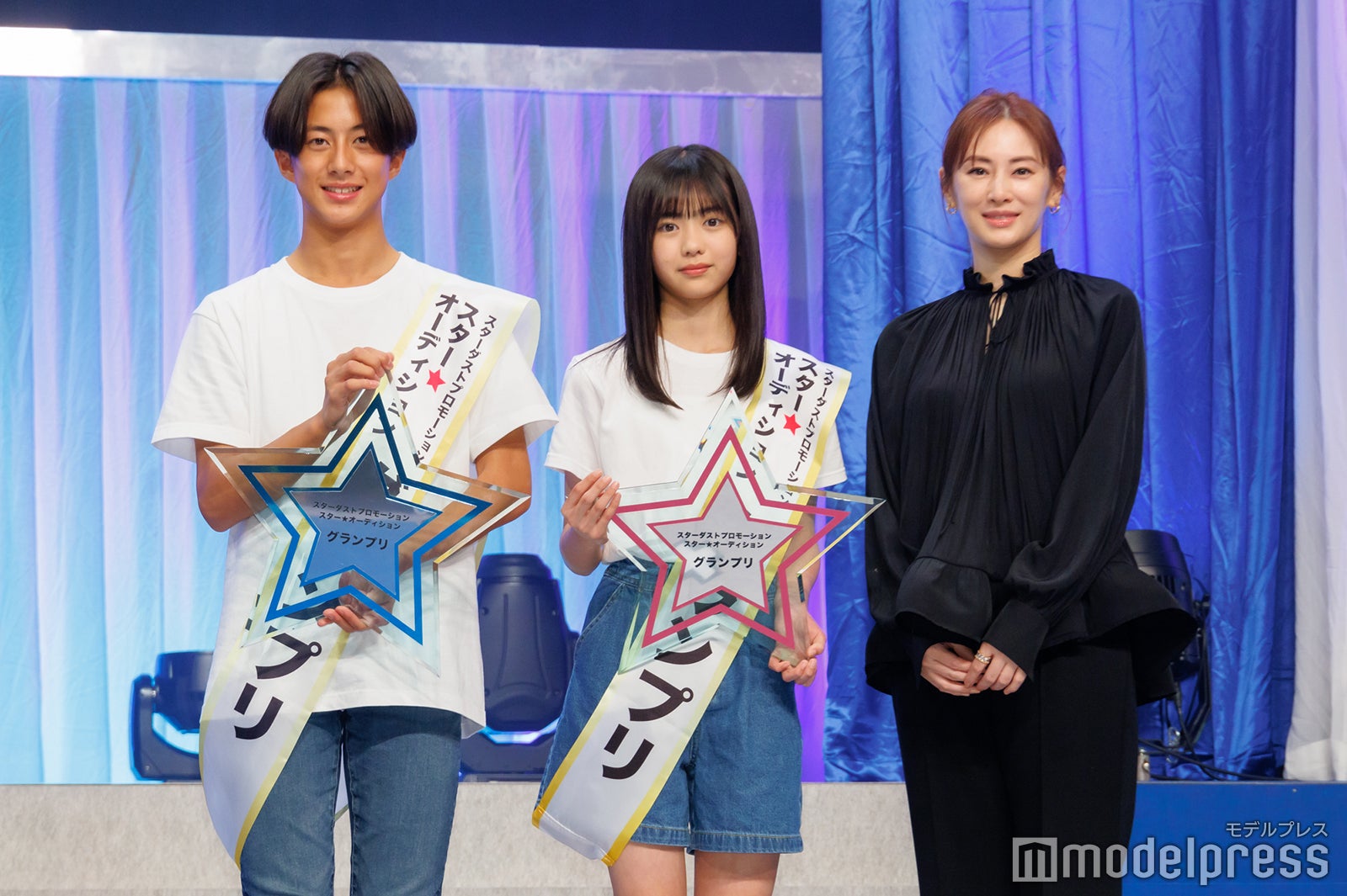 佐藤来未登さん、原田花埜さん、北川景子（C）モデルプレス