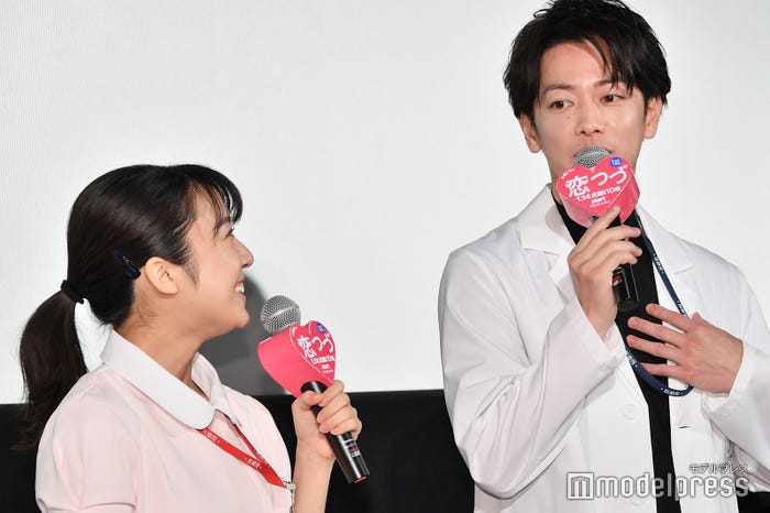 上白石萌音、佐藤健(C)モデルプレス