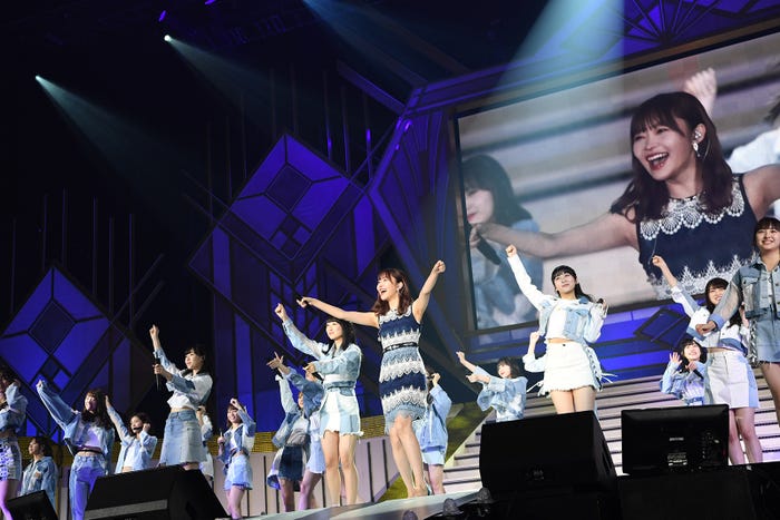 「指原莉乃11年ありがとう!大感謝祭」より(C)AKS