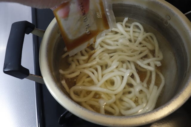 ダイソー　讃岐の天ぷらうどん