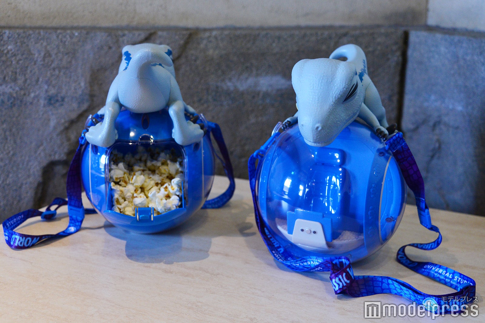 ラプトル＆ジャイロスフィア・ポップコーンバケツ4000円（C）モデルプレス