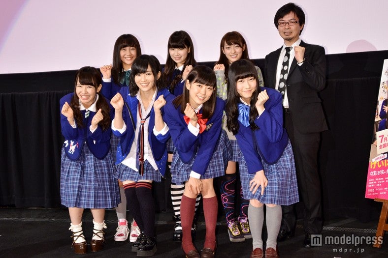 映画『げいにん！THE MOVIE リターンズ 卒業！お笑い青春ガールズ！！新たなる旅立ち』の初日舞台挨拶の模様