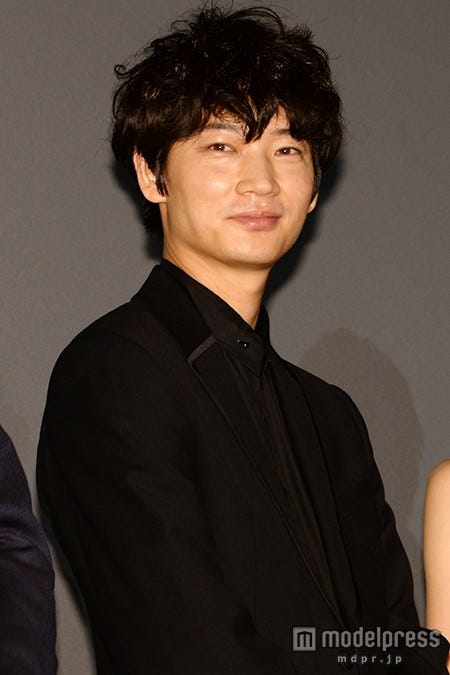 綾野剛(C)モデルプレス