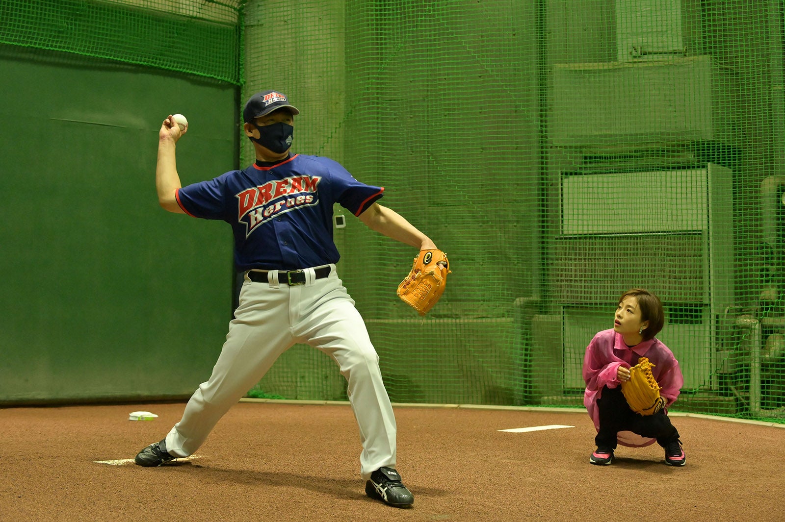 ｖ石原さとみ（提供写真）