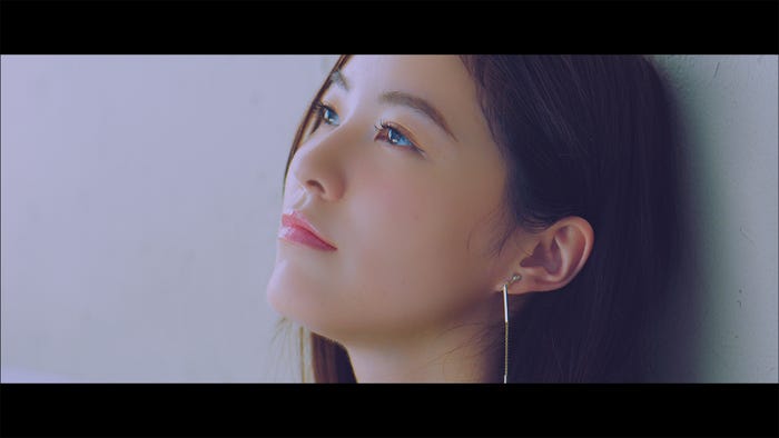 松井珠理奈/AKB48「センチメンタルトレイン」MV完全版場面写真(C)AKS/キングレコード