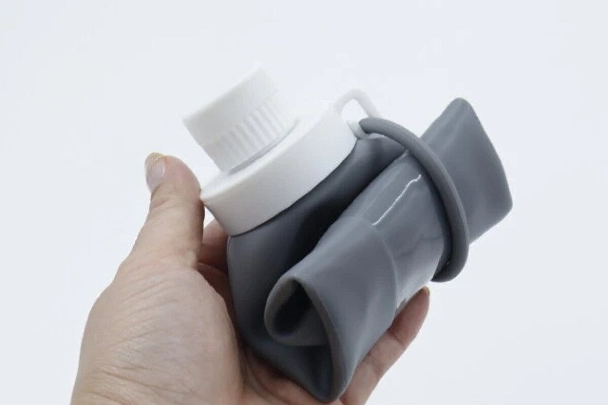 ダイソーの折りたためるコンパクトボトル500mL