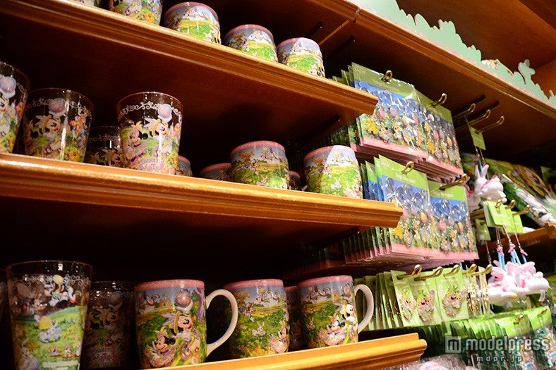 マグ￥1300、カップ￥850／ディズニーランド