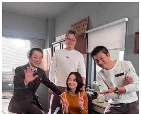 堀田真由「相棒」現場で水谷豊&寺脇康文と“7年ぶり”再会ショット「特命係にお邪魔しました」