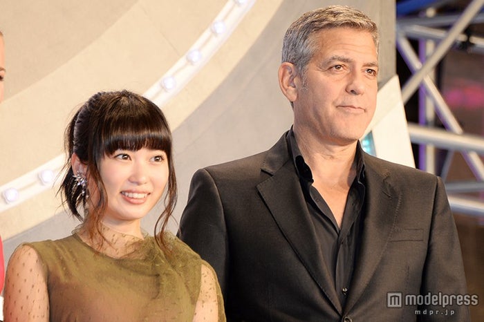 志田未来をジョージ クルーニーが絶賛 ドレスで美脚を披露 モデルプレス 志田未来をジョージ クルーニーが絶賛 ドレスで美脚を披露 モデルプレス