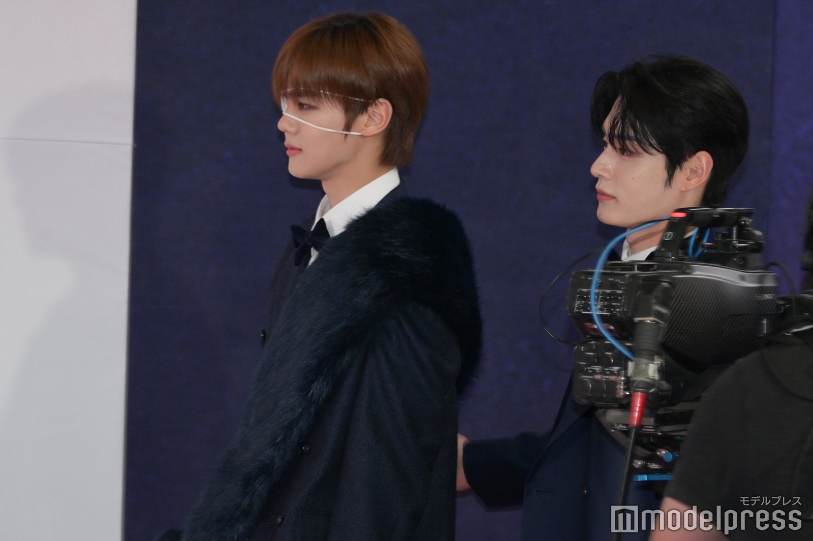 一緒に登壇するキム・ギュビン、キム・ジウン（C）モデルプレス