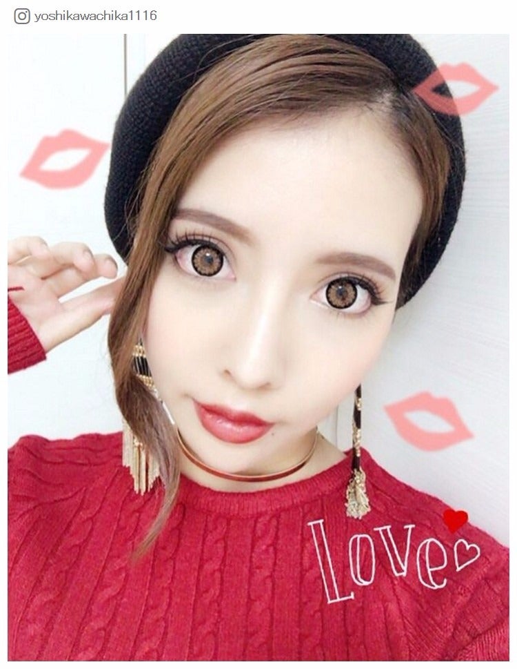 整形公表の双子モデル・吉川ちか、さらなる夢を追及　試験合格を報告