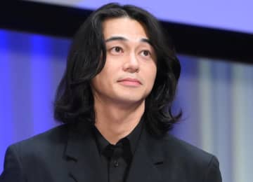 東出昌治にスタジオ観覧者が「どうして男の人は浮気する？」ズバッと質問→女子アナも追及ww