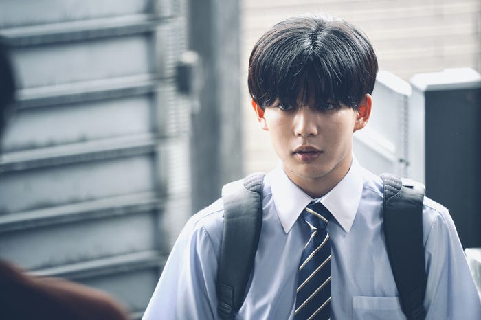 長尾謙杜(C)2025『恋に至る病』製作委員会