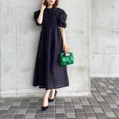 黒ワンピース で着痩せ 上品見えが叶う スタイリング4選 モデルプレス 黒ワンピース で着痩せ 上品見えが叶う スタイリング4選 モデルプレス