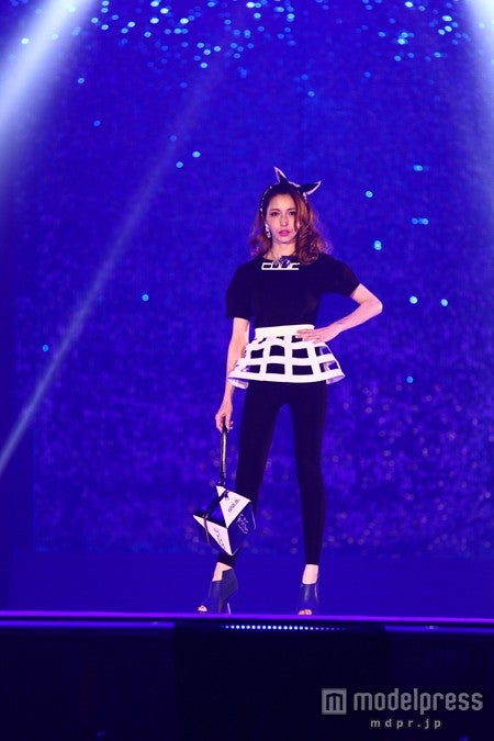 「ASIA STYLE COLLECTION」より