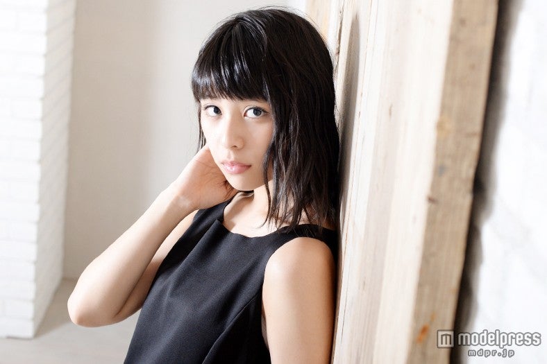 大人っぽい表情にもドッキリ／田中美麗