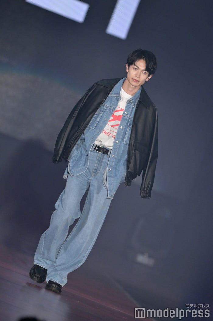 綱啓永(C)モデルプレス