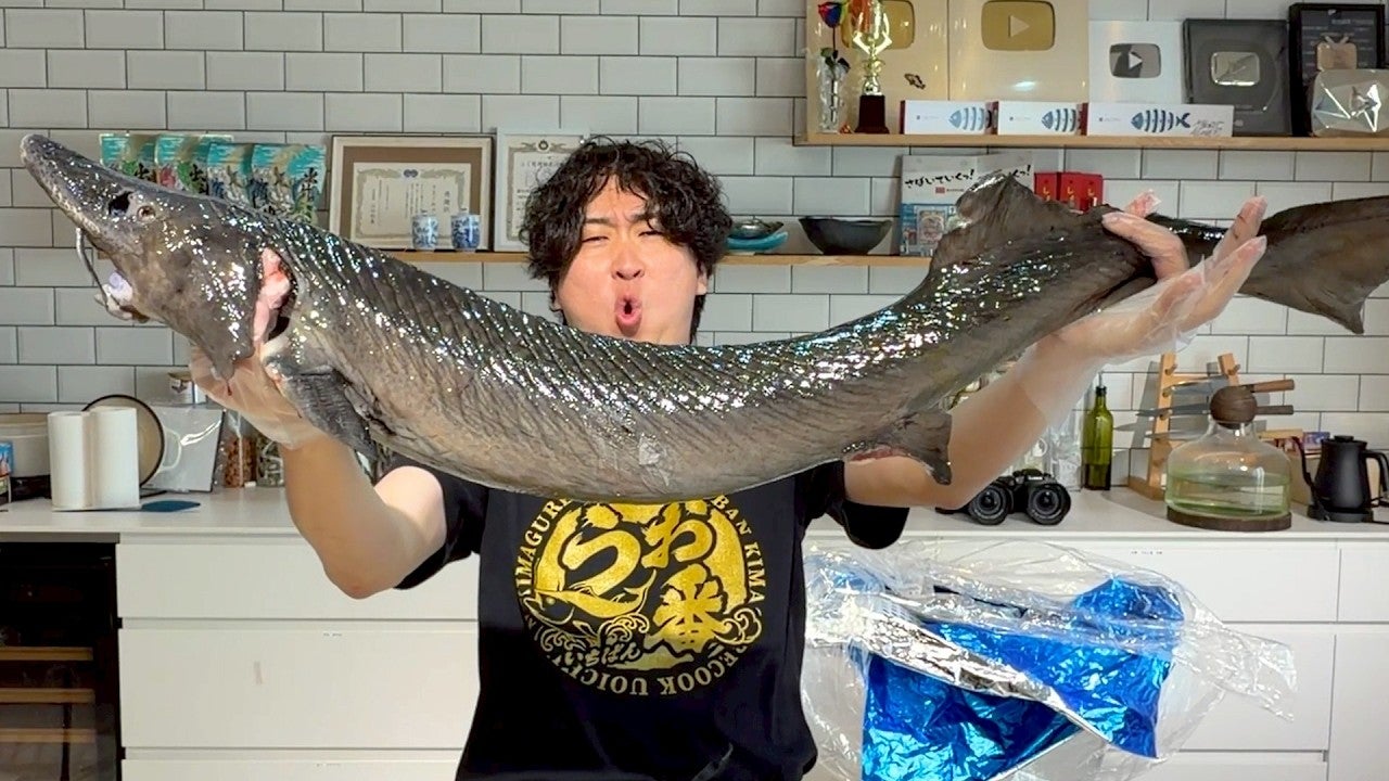 きまぐれクックが古代魚・チョウザメを3年ぶりに捌いていく！！